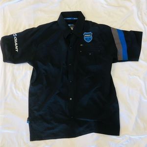 MEN’S LIGHTWEIGHT COLLARED  S/S LRG GIANT CASUAL / CYCLING / SHOP SHIRT (EUC)